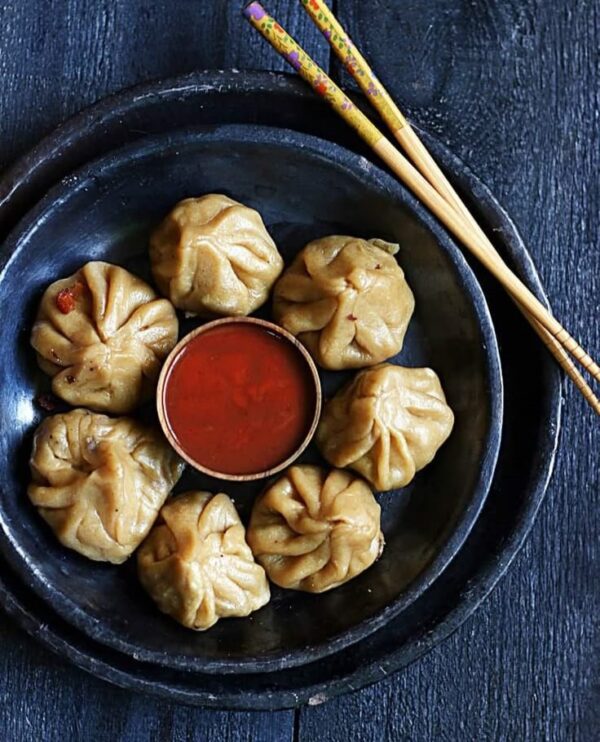 MOMOS